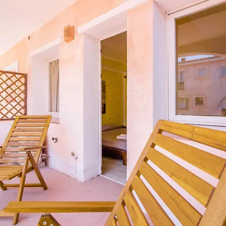 Two-levels With Balconies And Parking Апартаменты Порто-Черво