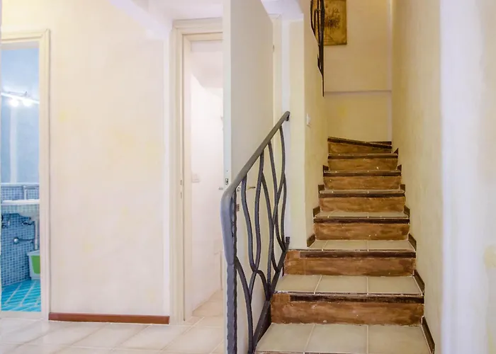 Guesthost - Two-levels With Balconies And Parking Porto Cervo