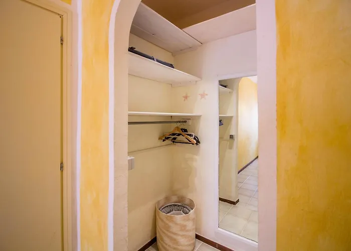 Guesthost - Two-levels With Balconies And Parking Appartement